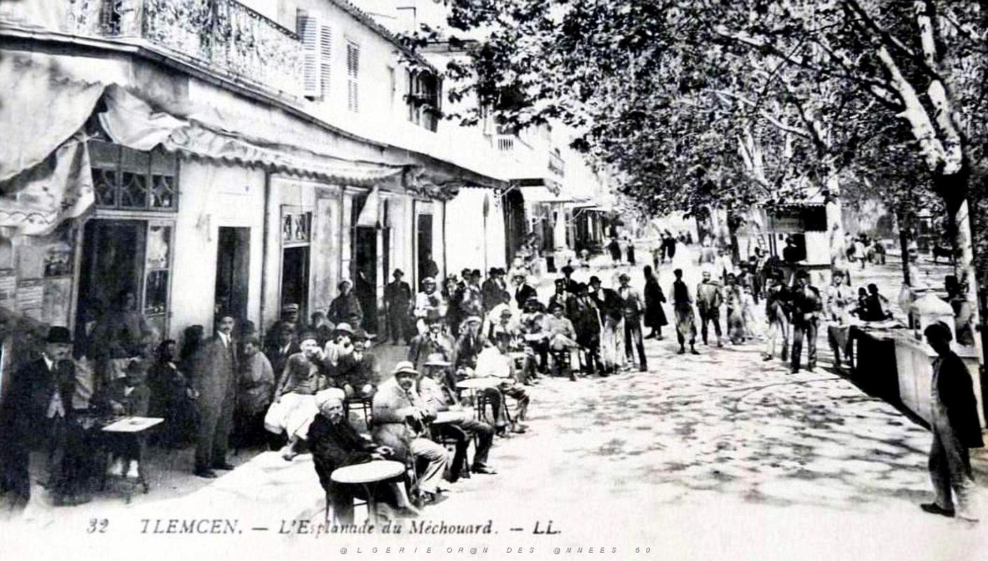 2112- Tlemcen - Esplanade du Mechouar.jpg